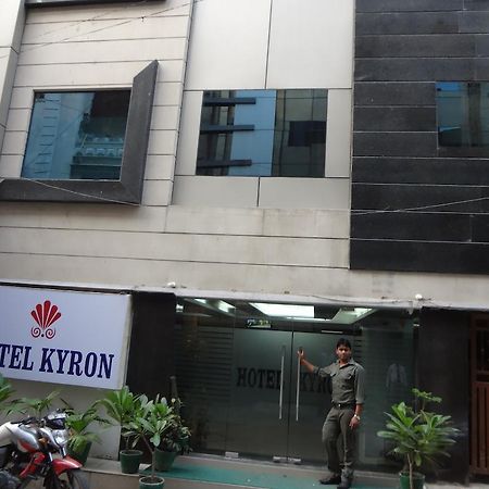 Hotel Kyron Delhi Kültér fotó