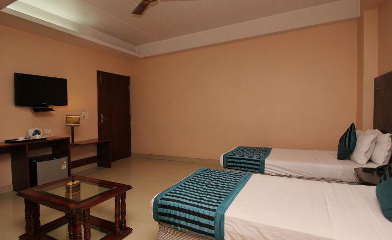 Hotel Kyron Delhi Kültér fotó