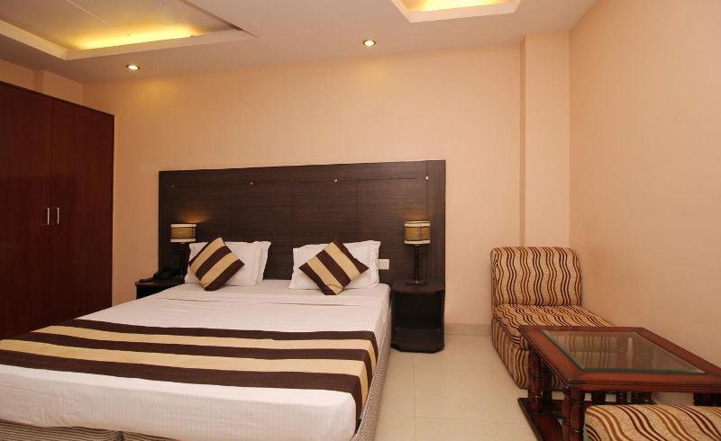 Hotel Kyron Delhi Kültér fotó