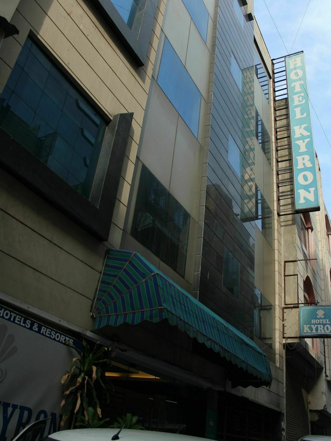 Hotel Kyron Delhi Kültér fotó